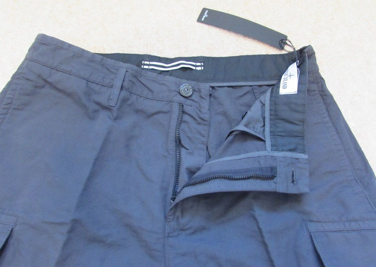 Miniatura: 7615L1506 Stone Island Cargo Shorts in Charcoal (V0065)