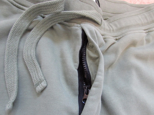 101564651 Stone Island Cargo Sweat Shorts in Sage (V0055 
