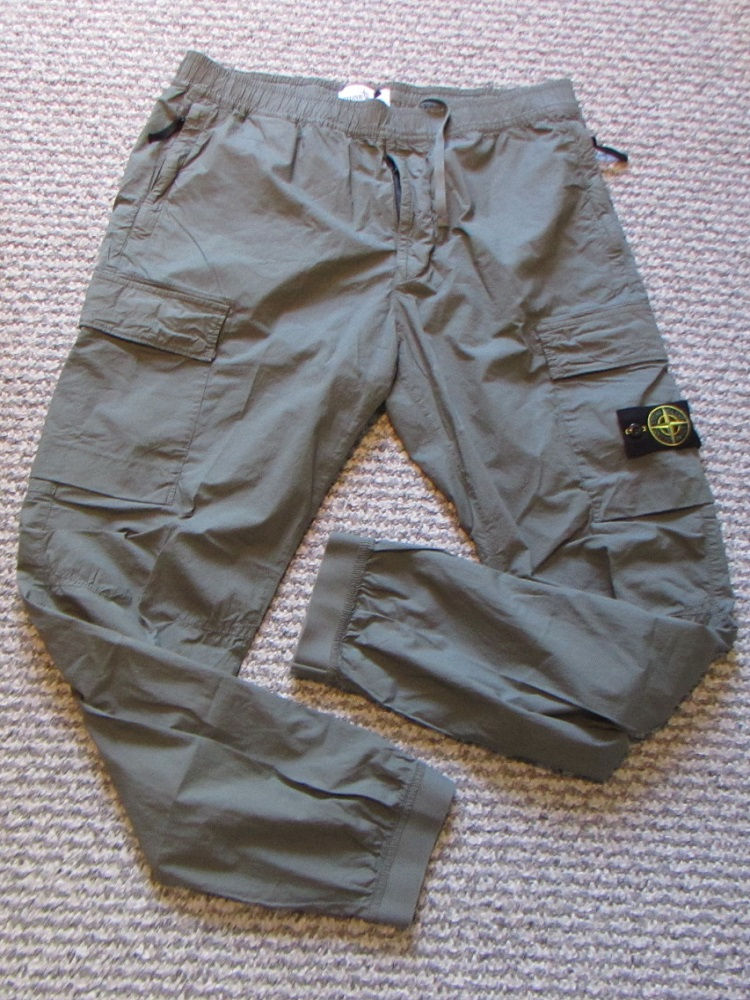 801531303 Stone Island Stretch Cargo Trousers in Khaki (V0059)