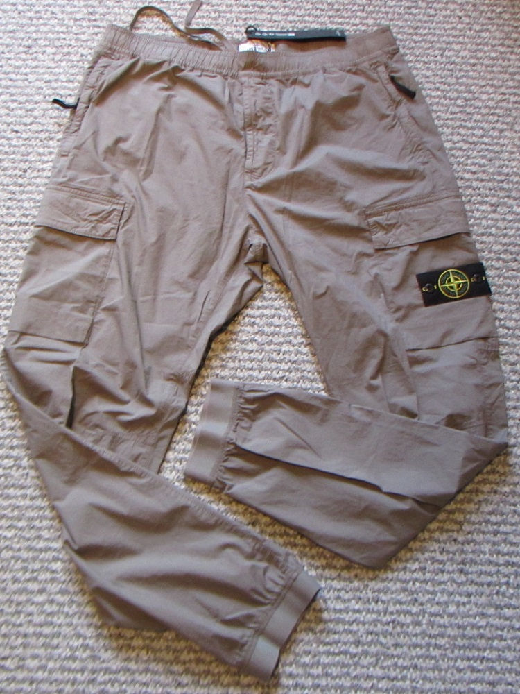 801531303 Stone Island Stretch Cargo Trousers in Dove Grey (V0092)