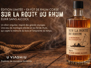 Rhum sans alcool sur une table en bois brut