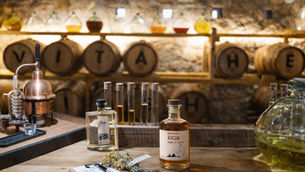 Bouteille de Rhum dans notre chai de Maquis