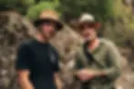 Portrait de Thibault et son fils Noé en période de récolte de plantes sauvages