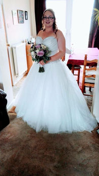 wedding dress shop in melksham
wedding dress shop bath 
wedding dresses bristol
wedding dress trowbridge
wedding dress warminster
wedding dress shop chippenham