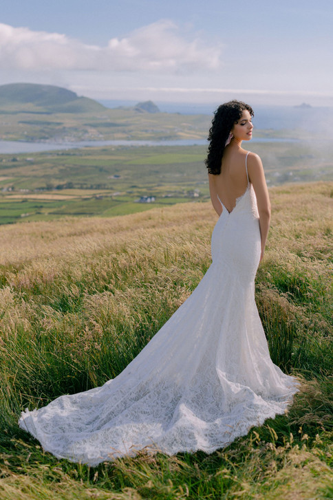 Allure Bridals Wilderly Miranda
F284 £1437