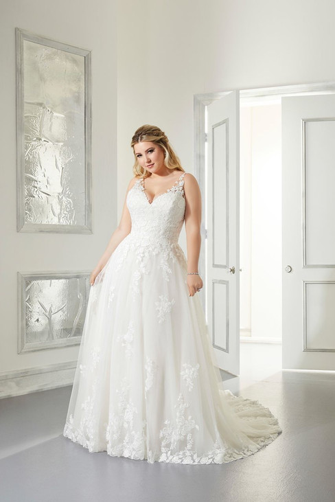 Morilee Arlene
3302 £1350