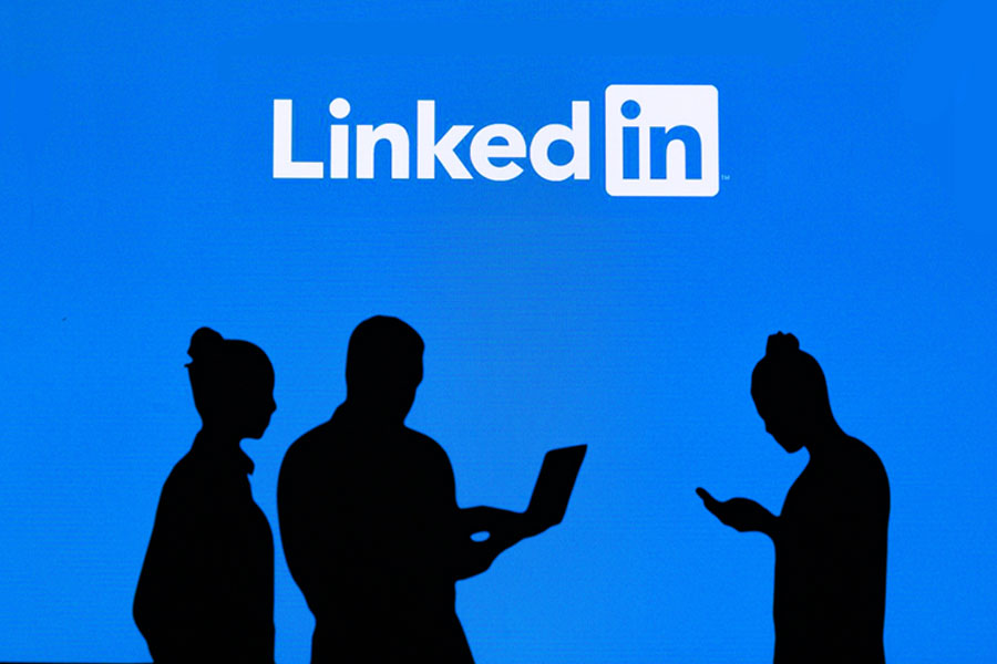 Why Authentic Storytelling Is Key to LinkedIn Success?