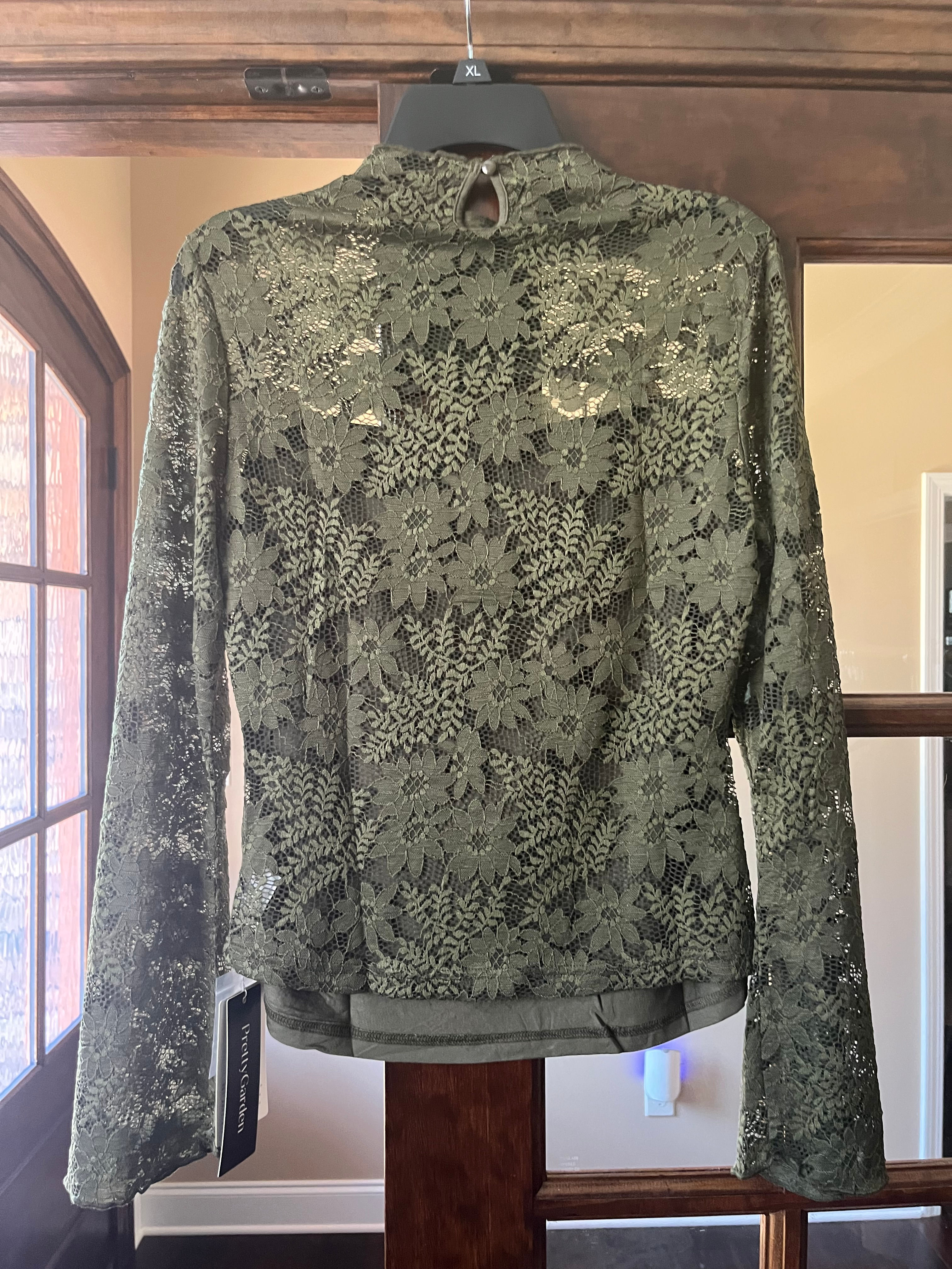Women’s Hunter Green Floral Lace Long Sleeve Cutout Top