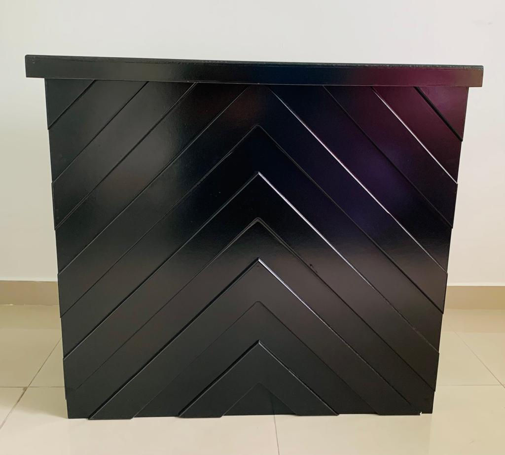 Mesa Ripada Chevron Preta Dobrável