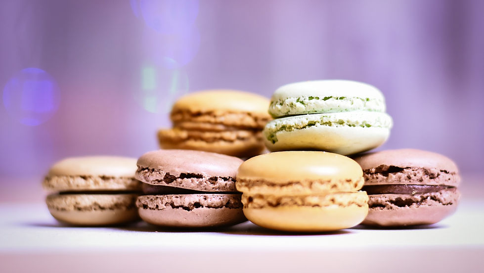 Macarons : Framboise, Caramel Beurre Salé, Vanille
