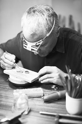 jeweler-at-work_edited.jpg