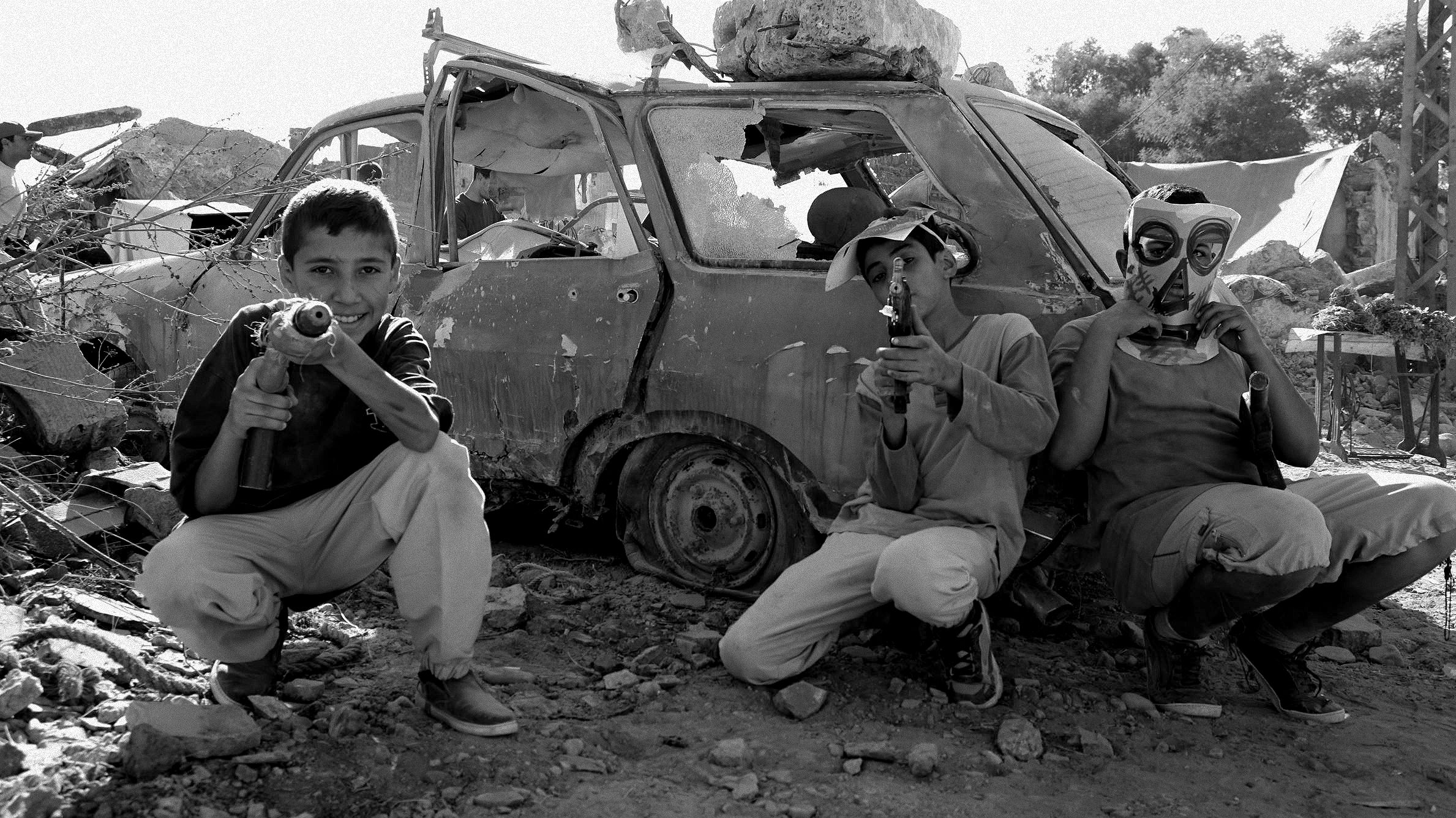 Kids Playing War