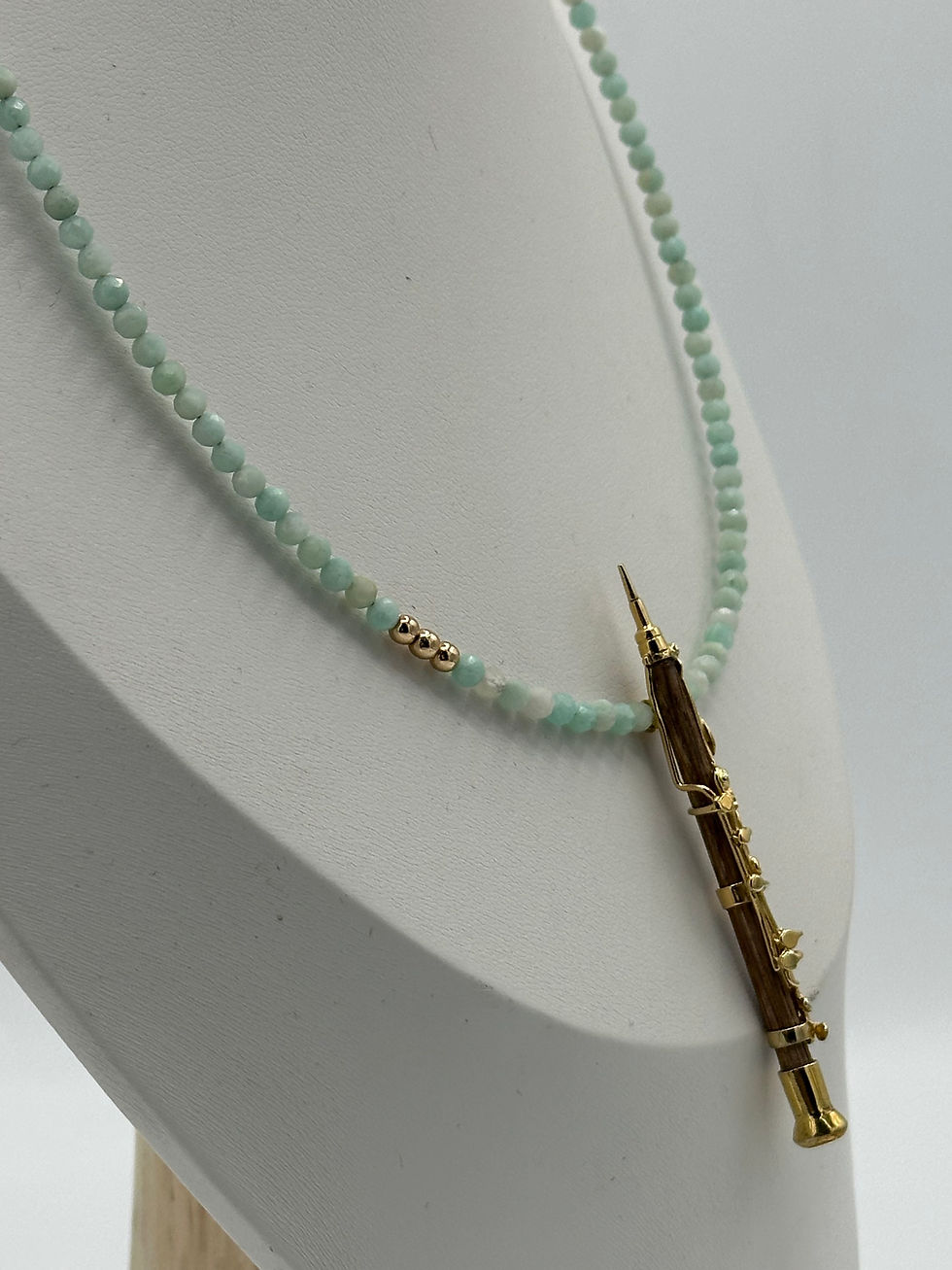 Miniature : Hautbois bois de chêne , collier 