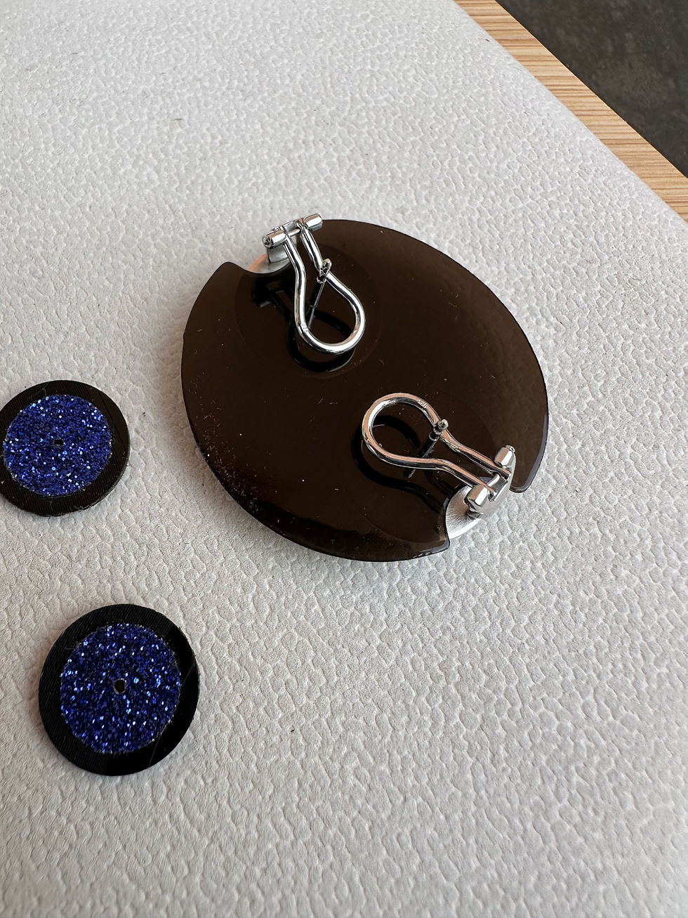 Miniature : Boucles (Clous) d’Oreille, double croche, raquette arrière