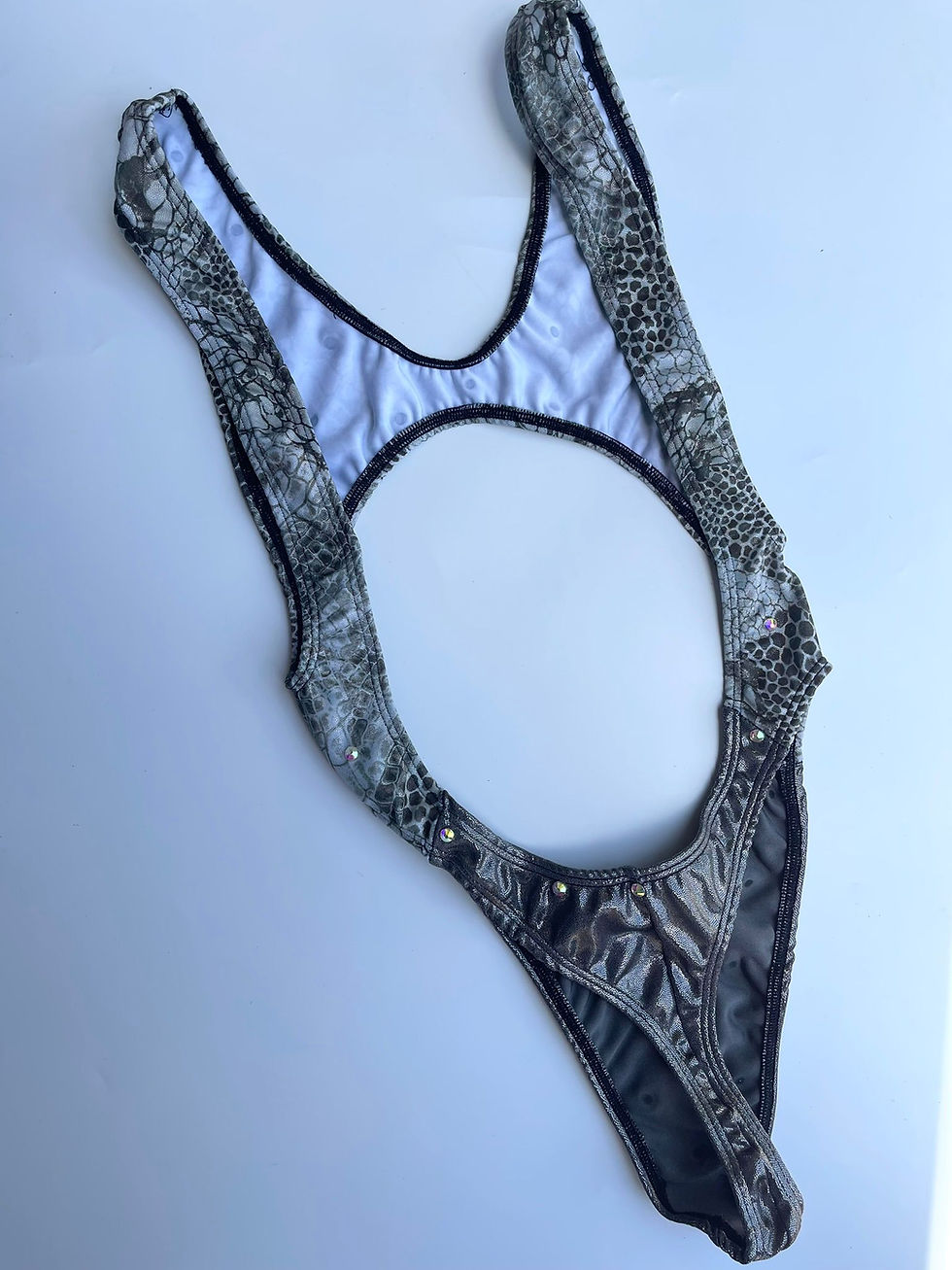 Thumbnail: Snakes n' Sparkles