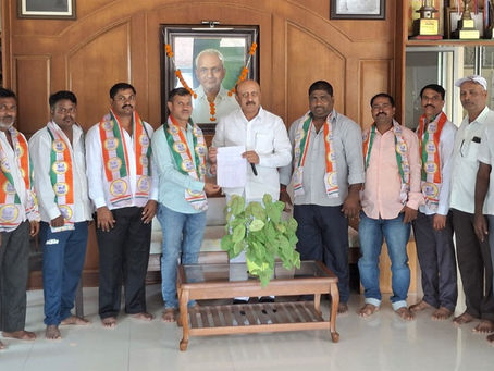 वाकुर्डे बुद्रूक: भाजपच्या माजी उपसरपंचांसह कार्यकर्त्यांचा राष्ट्रवादी काँग्रेस (शरदचंद्र पवार) पक्षात प्रवेश