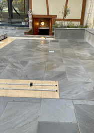 Aménagement piscine - dalles piscine kandla - MCG Piscine et Spa 2.jpg