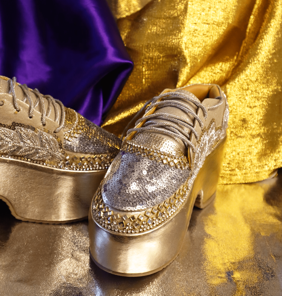 Thumbnail: Royal Gold Silvercrest