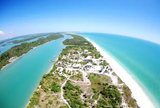 Keewaydin Island from above