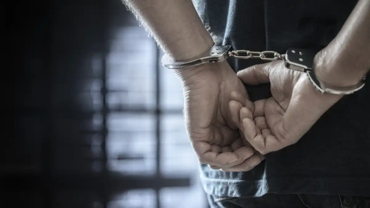arrest cuffs.webp
