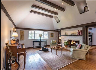 22 INTERIORS BEFORE ENGLISH TUTOR