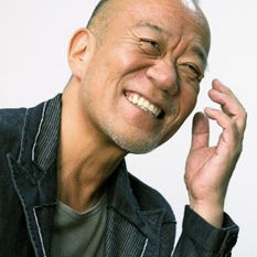 ¿COMO ES LA VIDA DE JOE HISAISHI ?COMPOSITOR DE GHIBLI 