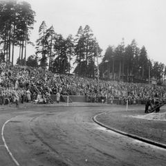 Juhlatunnelmaa stadionin juhlaottelussa!