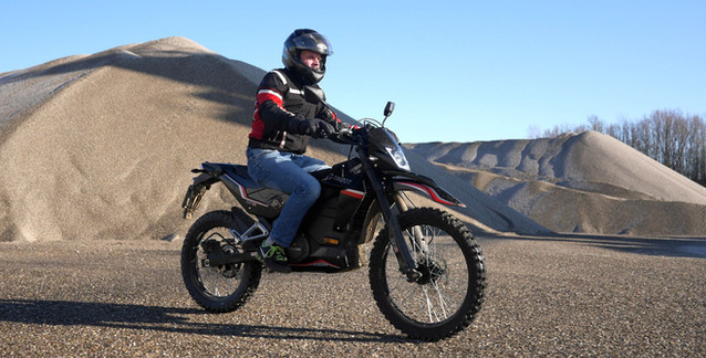 Tinbot TB-Esum Pro a.jpg