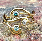 Guldring med blå topas fra Alguld. Guldsmed med eget værksted