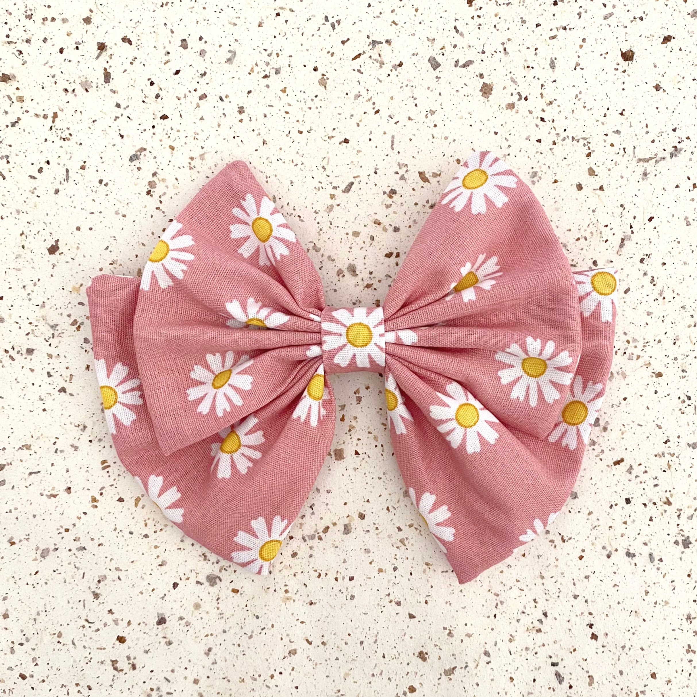 big bow pink daisies