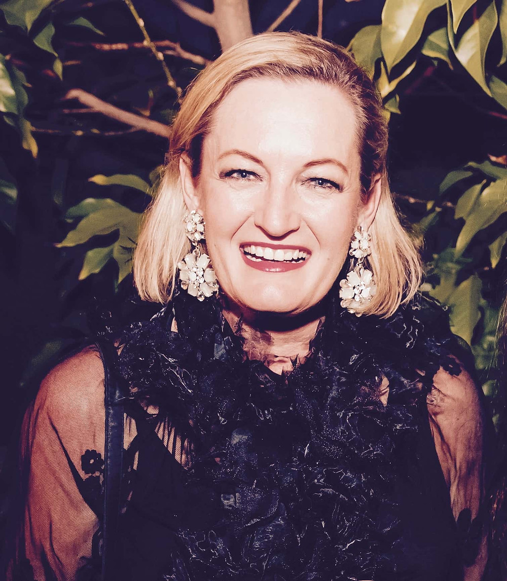 mature women expert stylist
