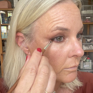 how to do winged liner over 50
