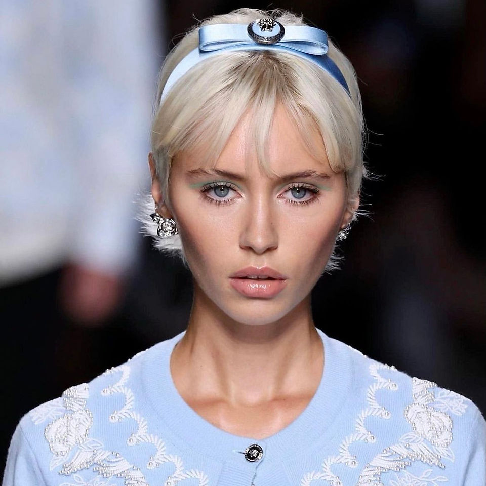 "Cold Girl" Look