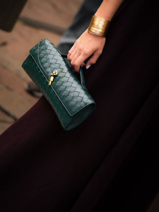 green purse, Alberta Ferretti street style, Milan Fashion Week women's spring summer 2025, photographed by Riccardo Perdisa