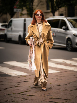 Evelyn Kazantzoglou, Alberta Ferretti street style, Milan Fashion Week women's spring summer 2025, photographed by Riccardo Perdisa