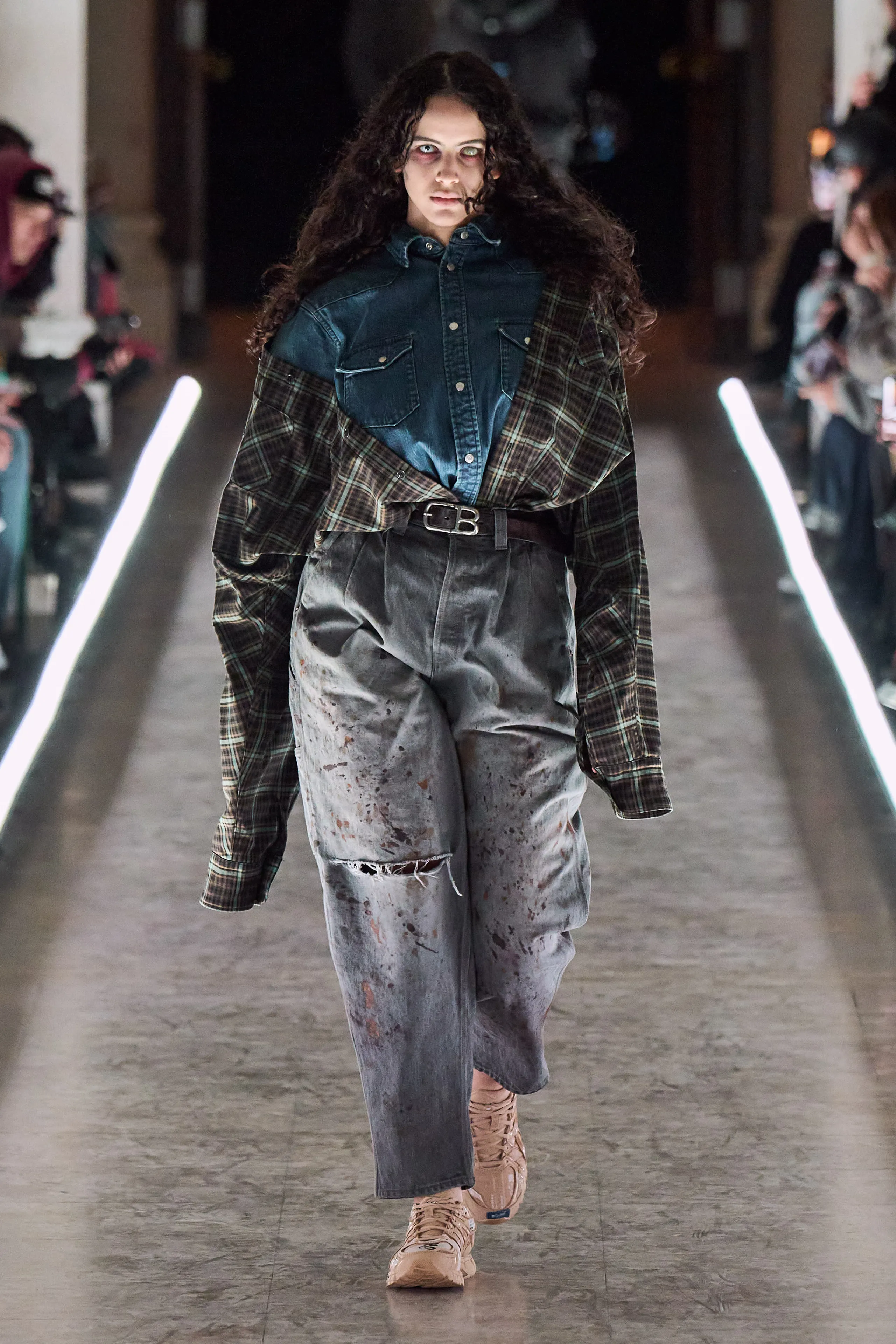 DOUBLET RTW FALL 2024 fashion zombie - plaid shirt