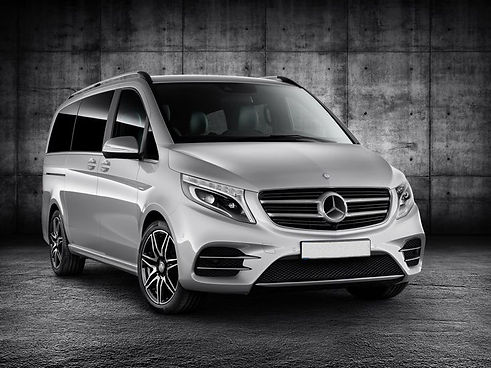 New Mercedes-Benz V-Class Takes Some AMG Fashion Lessons _ Carscoops.jpeg