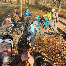 Gruppenbild mit unserem Trainer Dimi