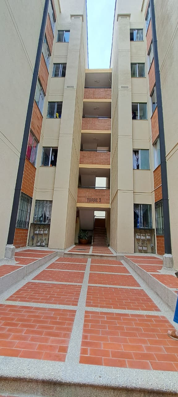 SE VENDE HERMOSO APTO EN EL C.R GIRASOL