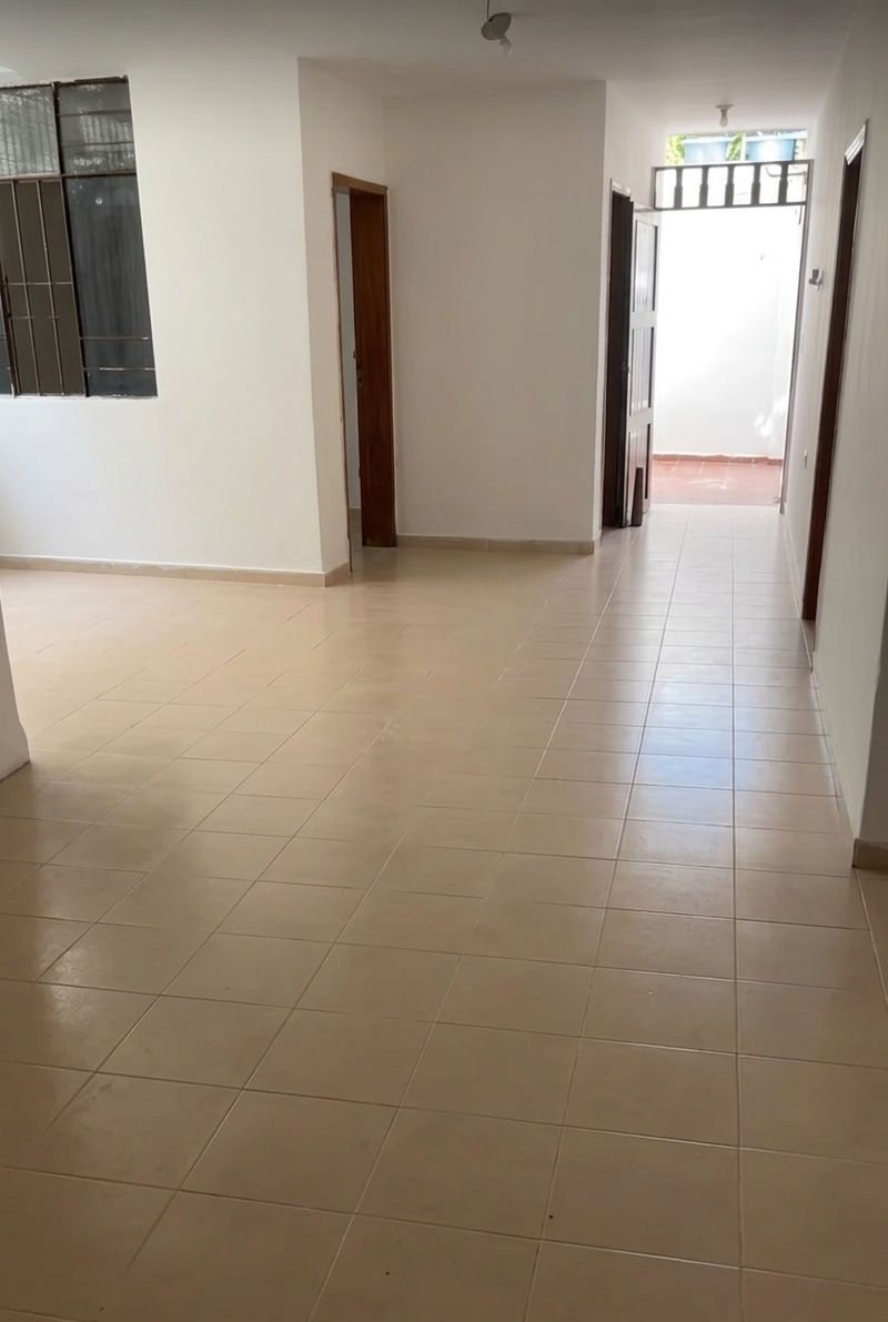 Miniatura: SE ARRIENDA CASA PRIMER PISO BARRIO MEJORAS PUBLICAS !!