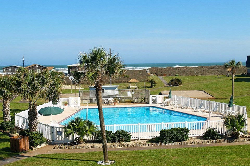Island Retreat I Swimming Pool