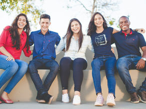 High School in the USA seeks local host families for exchange students