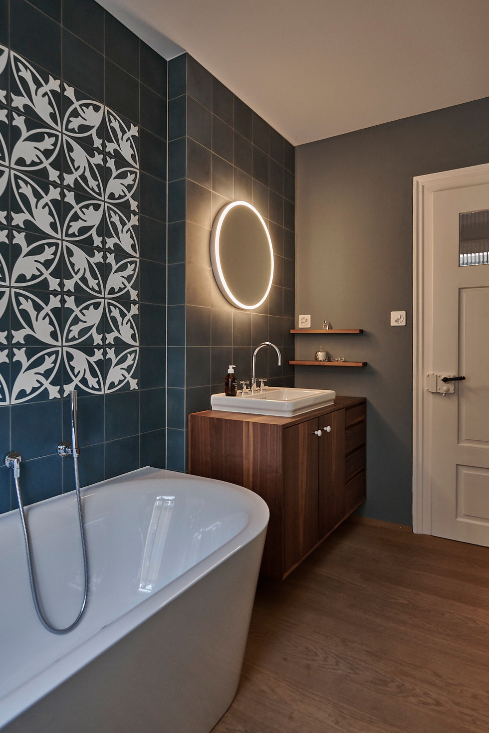 Umbau und Sanierung eines Bades in einem Altbaugebäude, denkmalgeschütztem Gebäude