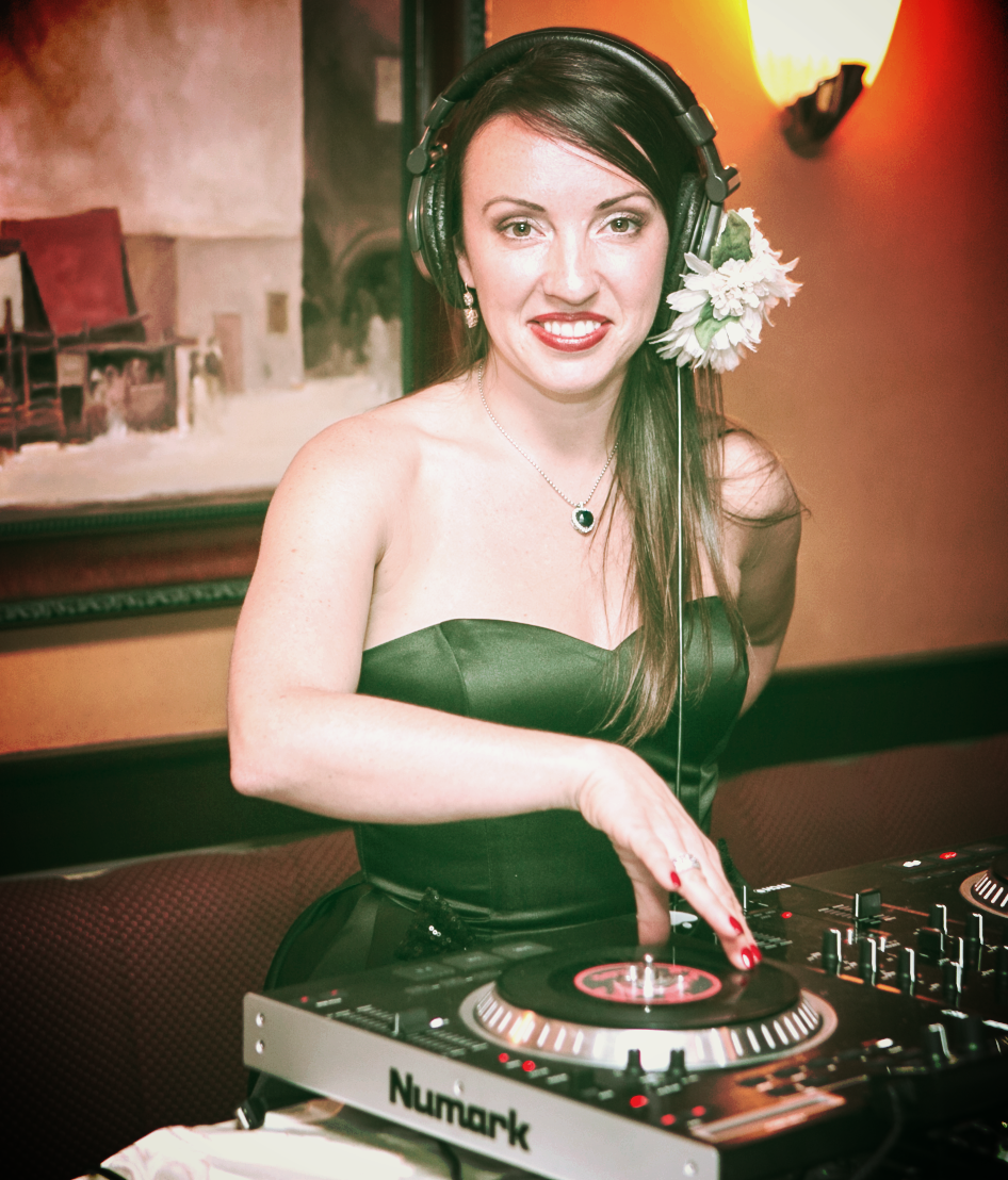DJ VERONICA