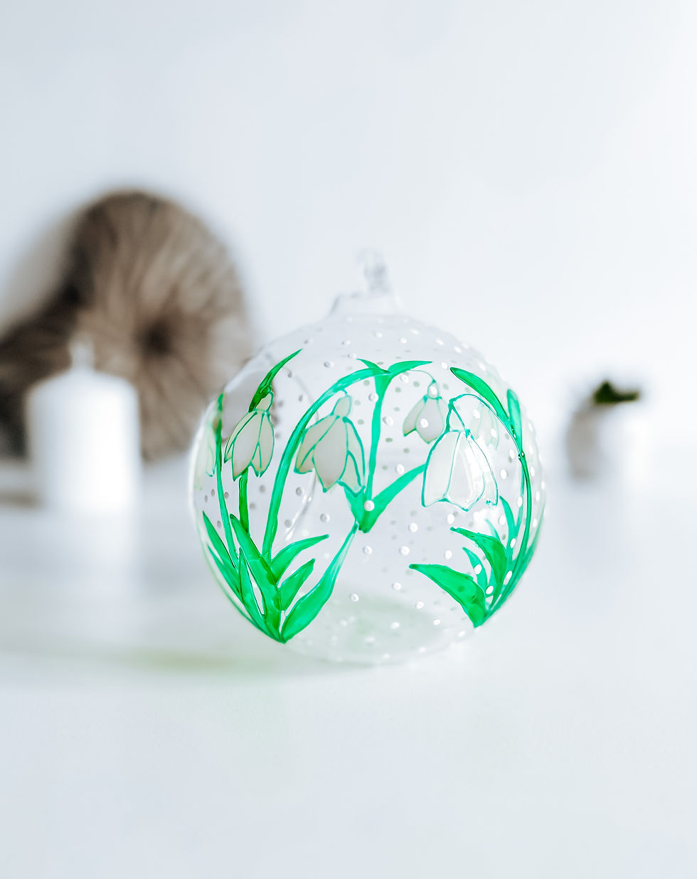 Thumbnail: Symbol of hope and better new beginning, these beautiful snowdrop flowers candle holder can represent just that.