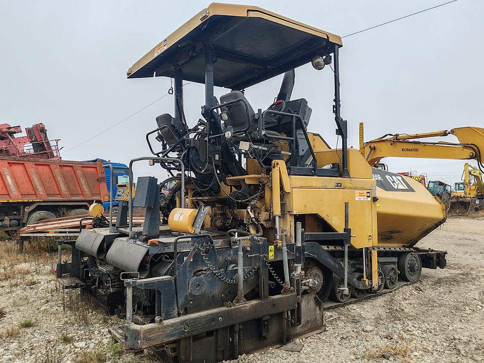 Miniatură: Finisor asfalt pe senile Caterpillar AP555E 2010 