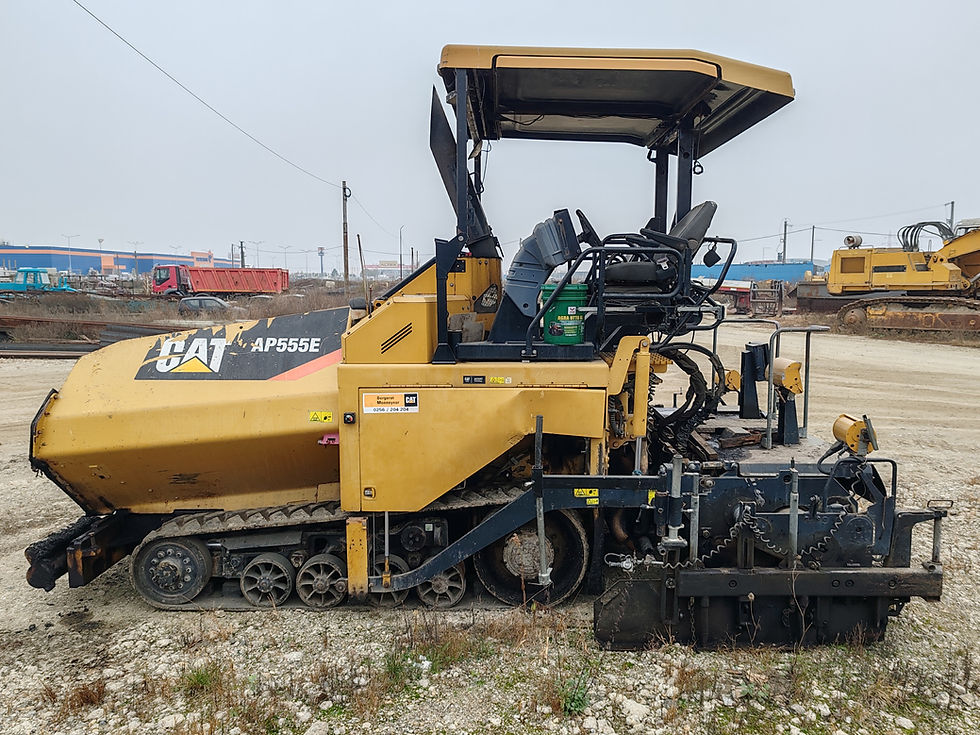 Miniatură: Finisor asfalt pe senile Caterpillar AP555E 2010 