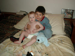 1r moments amb el germà