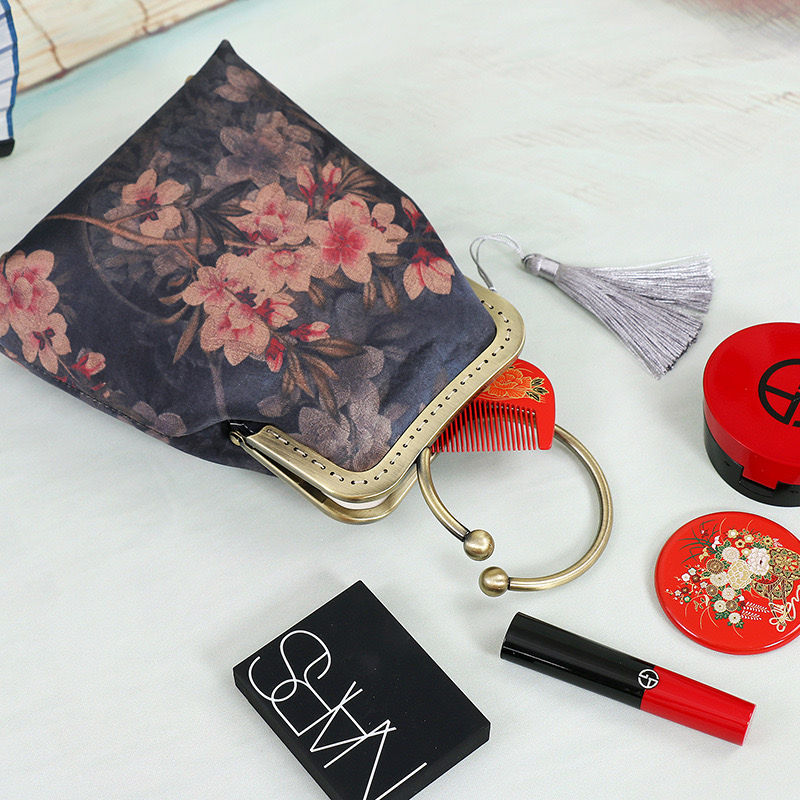 Thumbnail: Square silk cheongsam bag, ancient Hanfu handbag, hand-made  embroidery bag