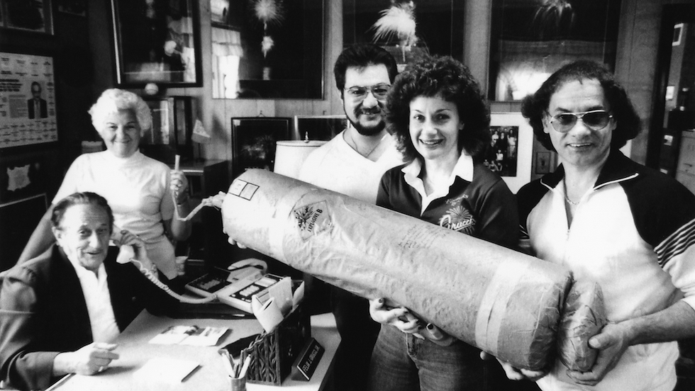 Felix-Sr.-Concetta-James-Donna-and-Felix-Jr.-prepare-for-a-Brooklyn-Bridge-show-e143585457